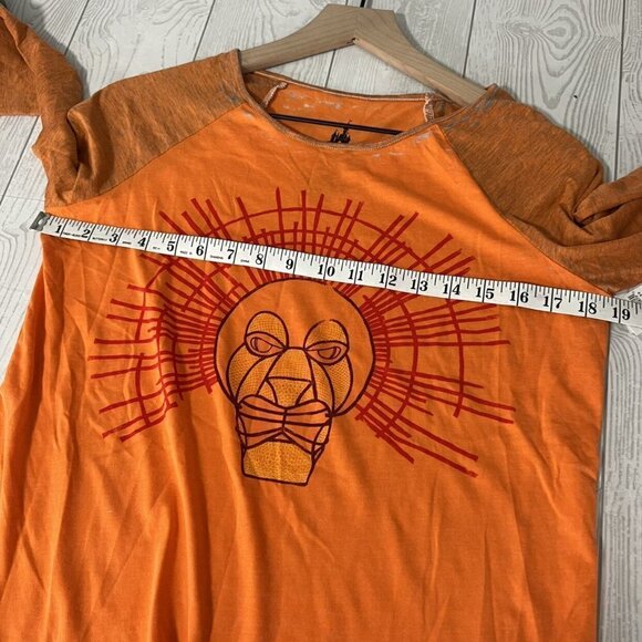 Disney Parks Lion King Raglan - Picture 3 of 9